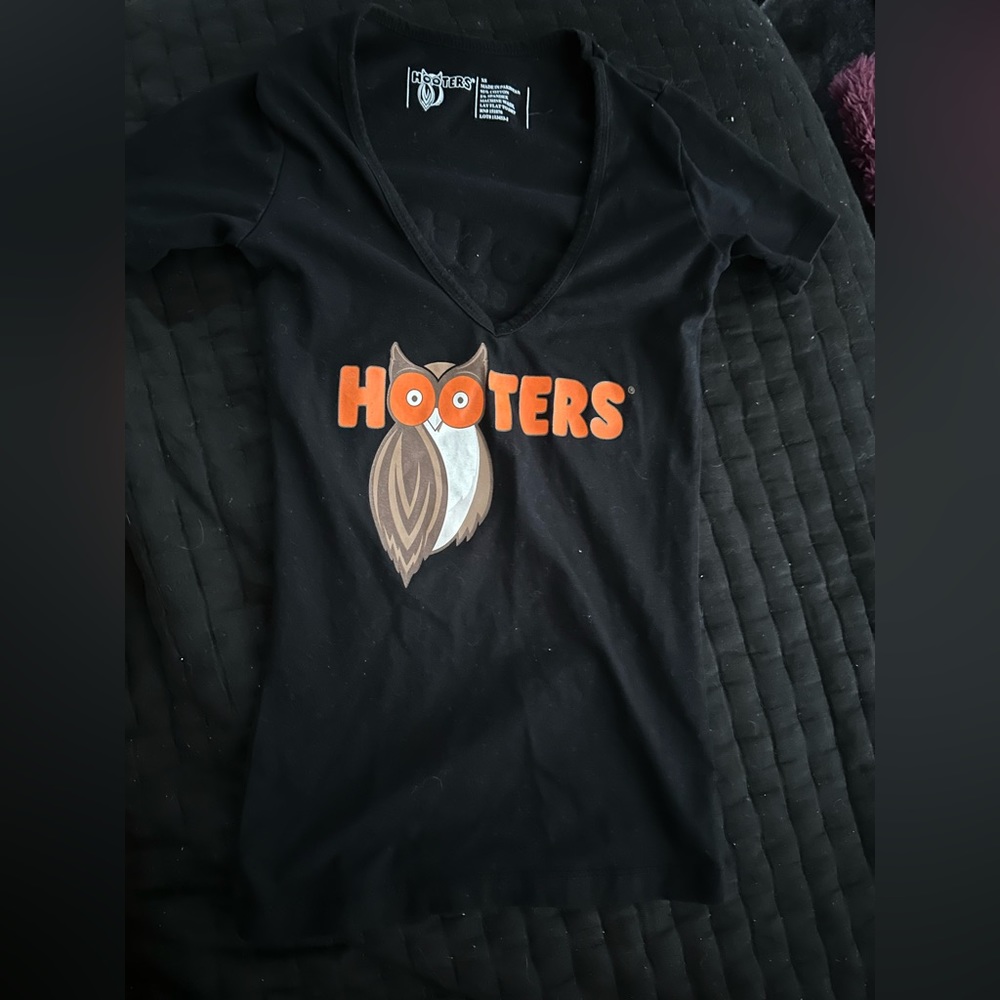 Hooters girl uniform